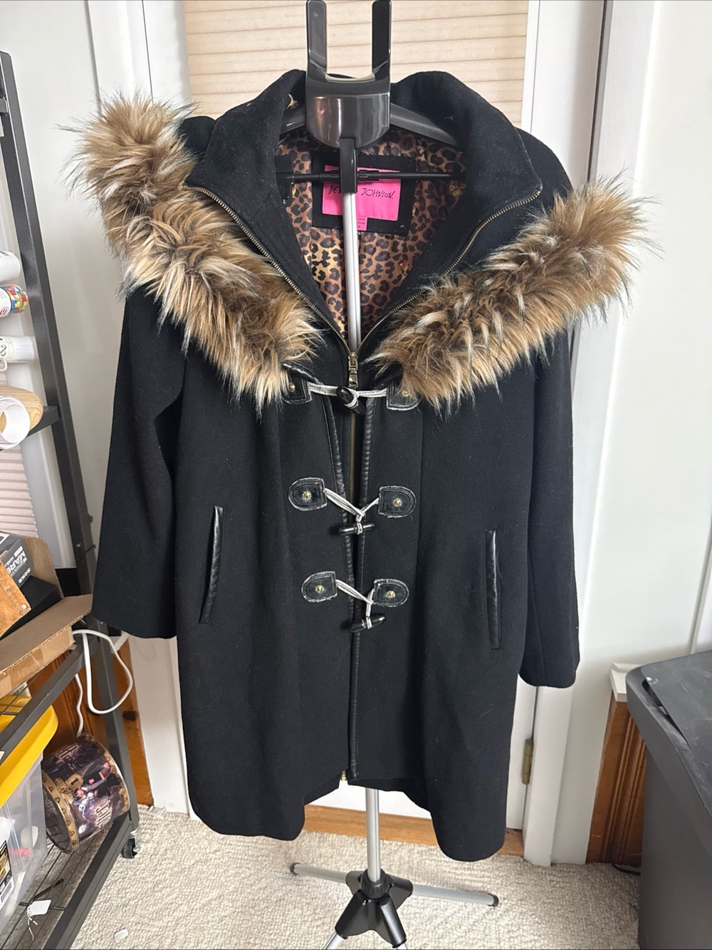 Betsy Johnson black Faux-Fur trim hood Toggle Coat full zip XL leopard lining